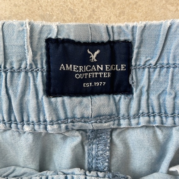 Blue Jeans - Picture 2 of 3